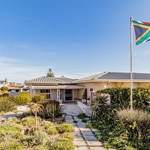 The Sir David Boutique Bloubergstrand