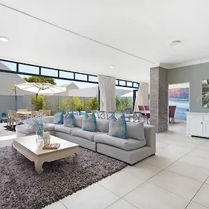2 On Lismore Tokai